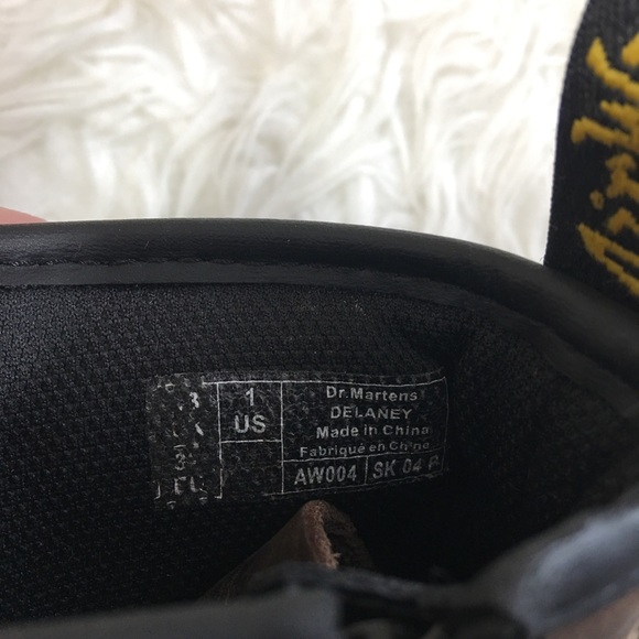 Dr. Martens Delaney Boot Brown Leather Size 1 Kids - Picture 8 of 8